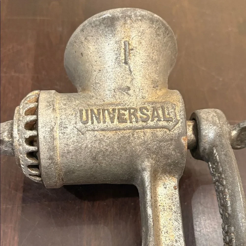 Universal Rustic Silver Metal Grinder